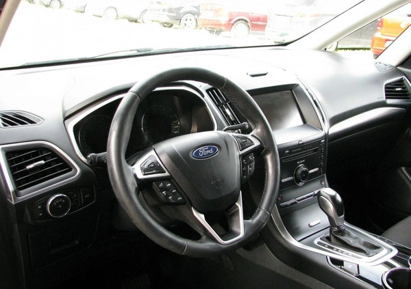 Ford Galaxy cena 57900 przebieg: 192309, rok produkcji 2015 z Strzelin małe 781